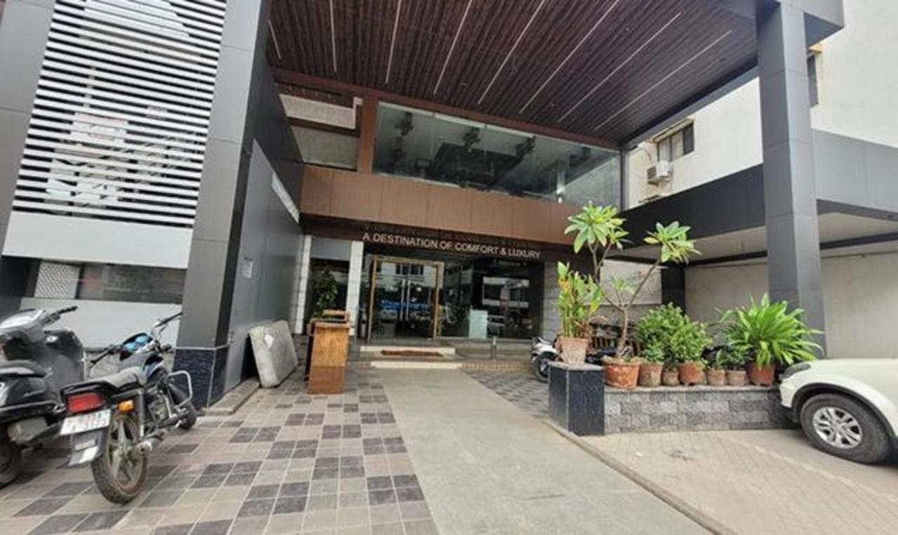 Fabhotel Prime Sapphire Regency Vadodara Eksteriør bilde