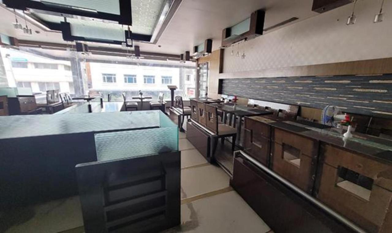 Fabhotel Prime Sapphire Regency Vadodara Eksteriør bilde